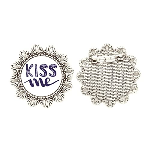 Kiss Me - Broche de plata con diseño de flor, medium